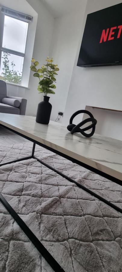 Silver Serenity Stoke-on-Trent Extérieur photo