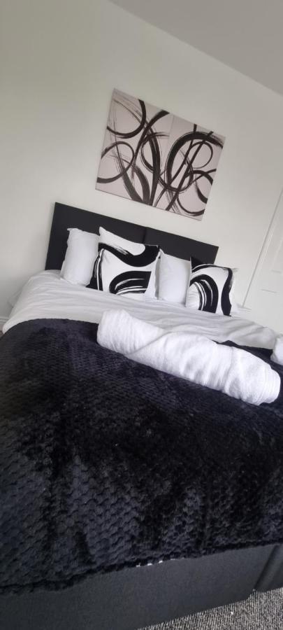 Silver Serenity Stoke-on-Trent Extérieur photo